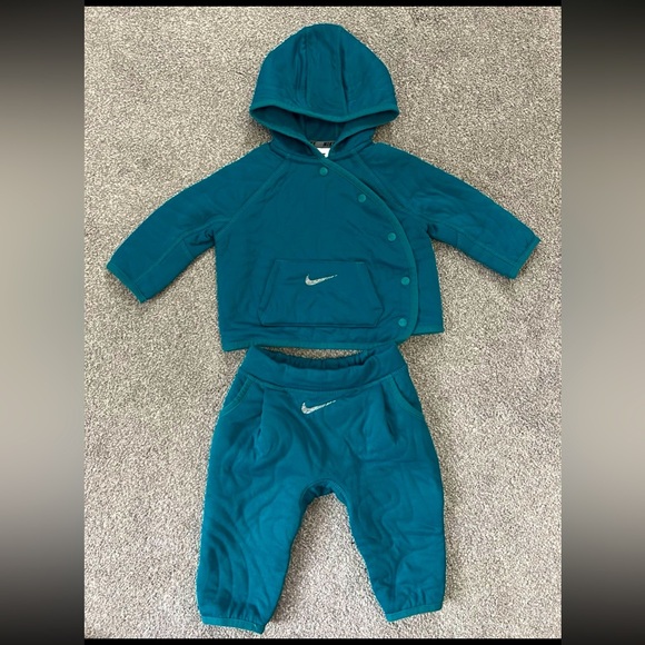 Nike Baby 6 Month 2-Piece Snap Jacket Set - Picture 1 of 6